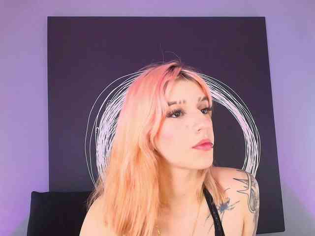 AlannaViera webcam