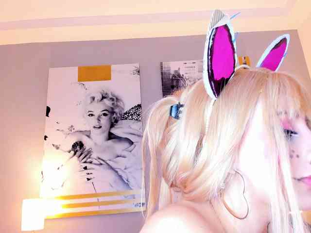 AlannaViera webcam