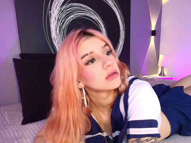 AlannaViera webcam