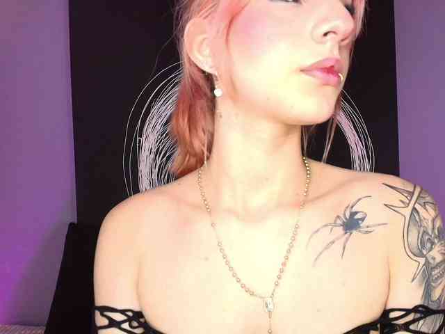 AlannaViera webcam