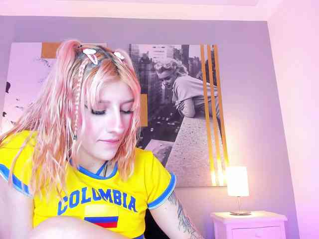 AlannaViera webcam