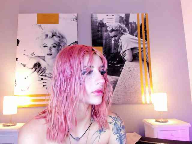AlannaViera webcam