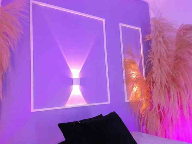 AlannaViera webcam