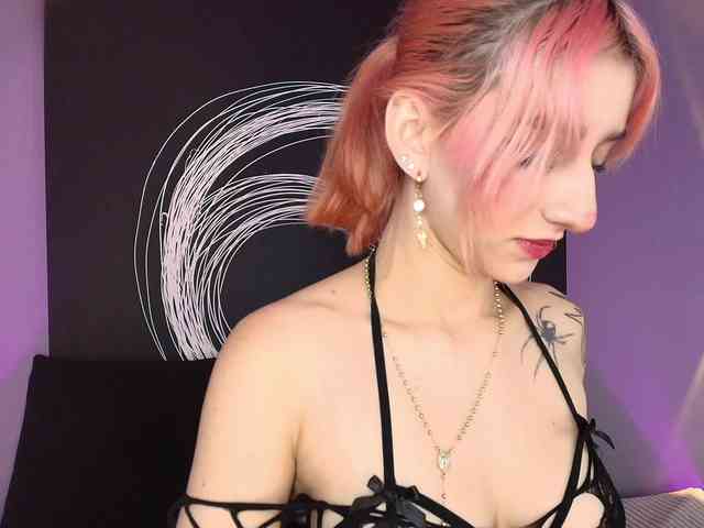 AlannaViera webcam