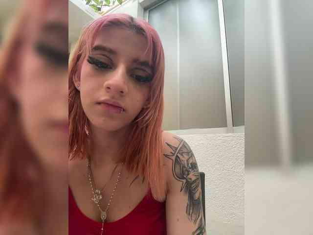 AlannaViera webcam