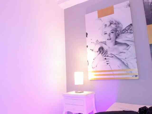 AlannaViera webcam