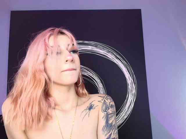 AlannaViera webcam