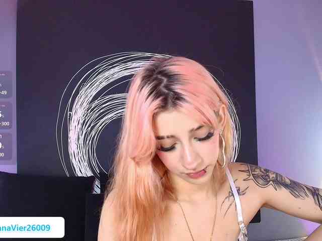 AlannaViera webcam