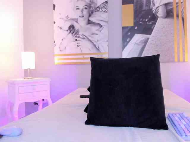 AlannaViera webcam