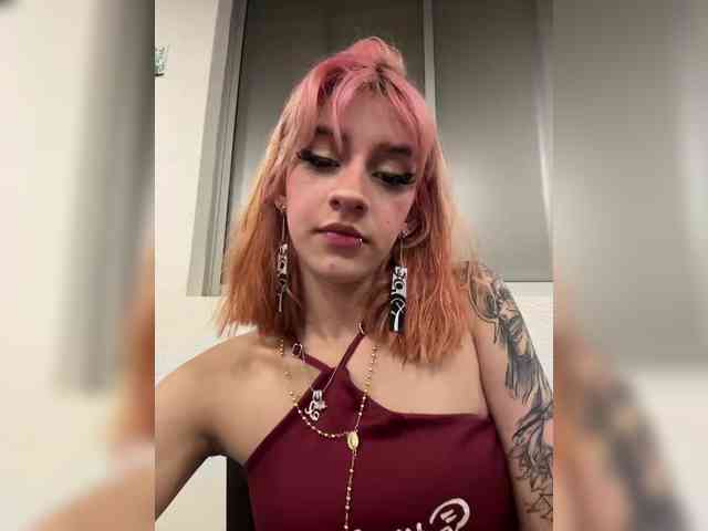 AlannaViera webcam