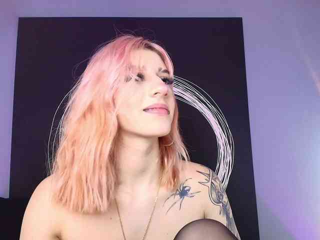 AlannaViera webcam