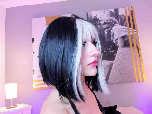 AlannaViera webcam