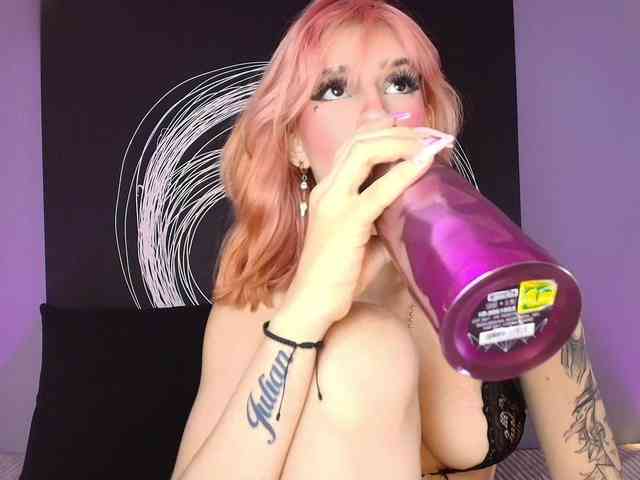 AlannaViera webcam