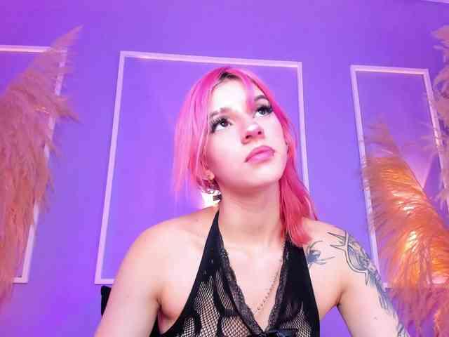 AlannaViera - Girl 