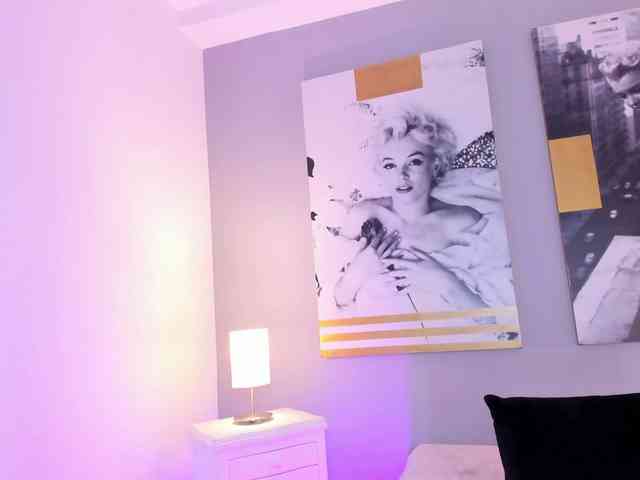 AlannaViera webcam
