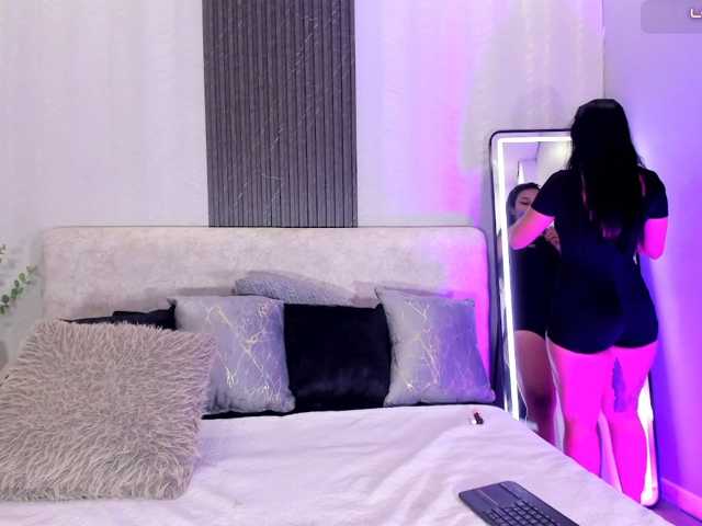 zoee-martiins live cam on BongaCams
