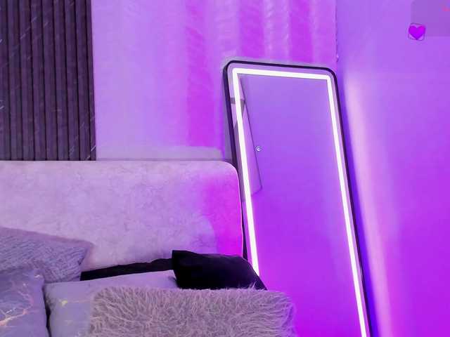 zoee-martiins live cam on BongaCams