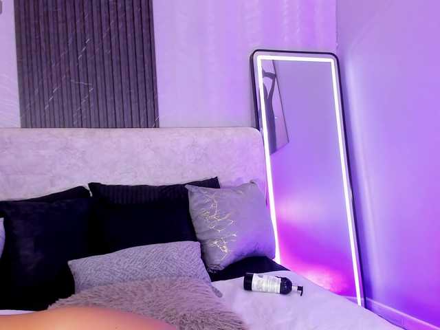 zoee-martiins live cam on BongaCams