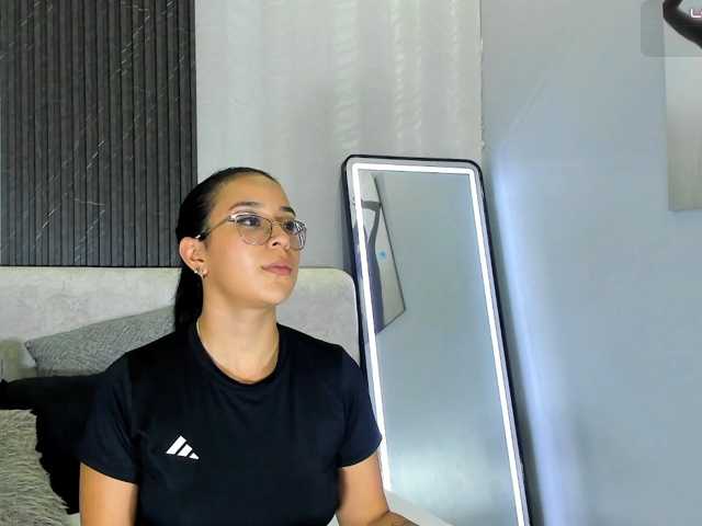 zoee-martiins live cam on BongaCams