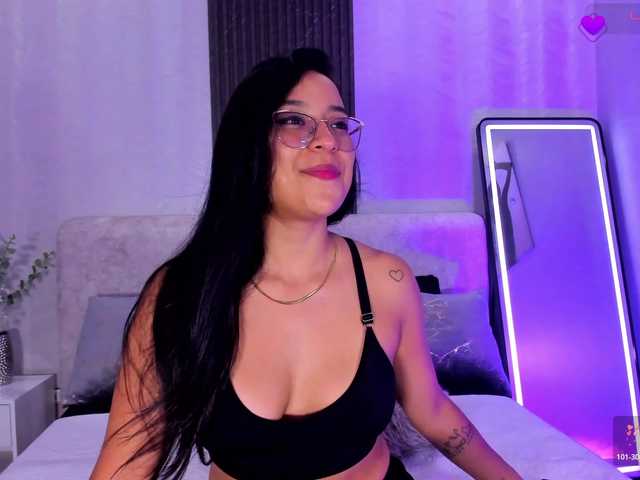 zoee-martiins live cam on BongaCams
