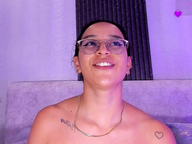 zoee-martiins live cam preview