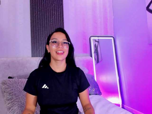 zoee-martiins live cam on BongaCams