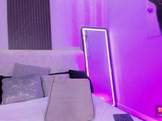 zoee-martiins live cam on BongaCams