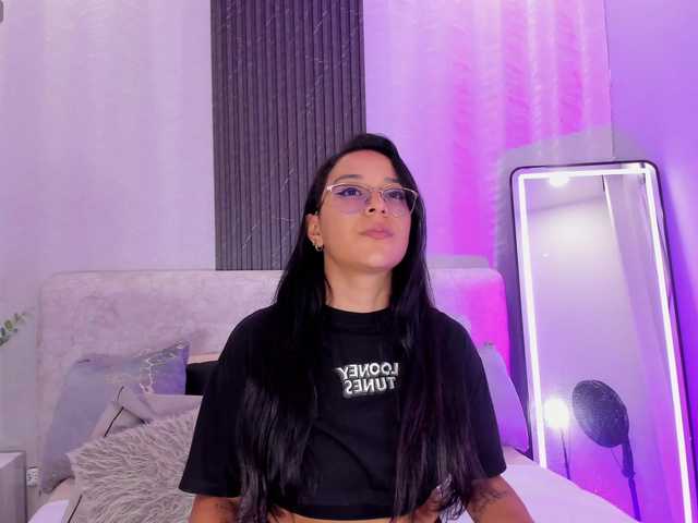 zoee-martiins live cam on BongaCams