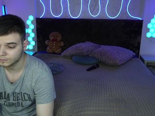 VikkiAndGeorge Porn Show