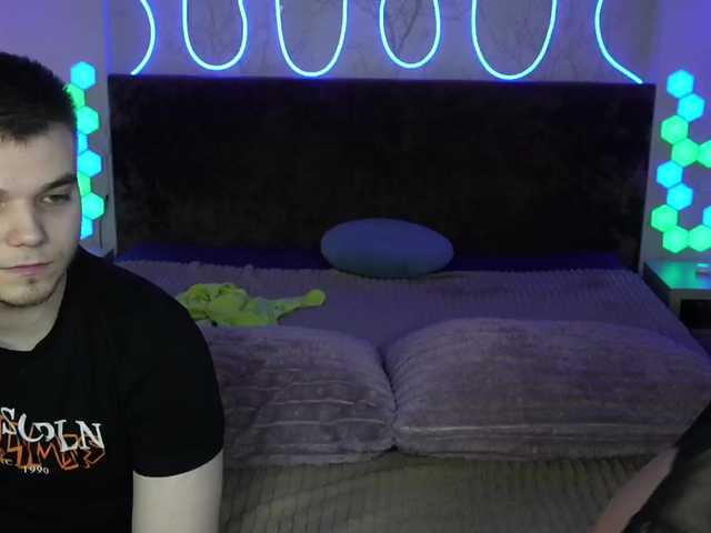 VikkiAndGeorge live cam on BongaCams