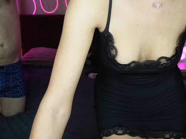 VikkiAndGeorge live cam on BongaCams