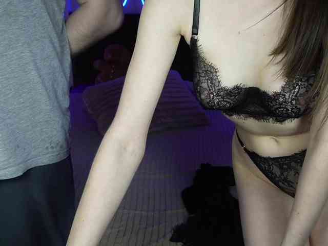 VikkiAndGeorge webcam