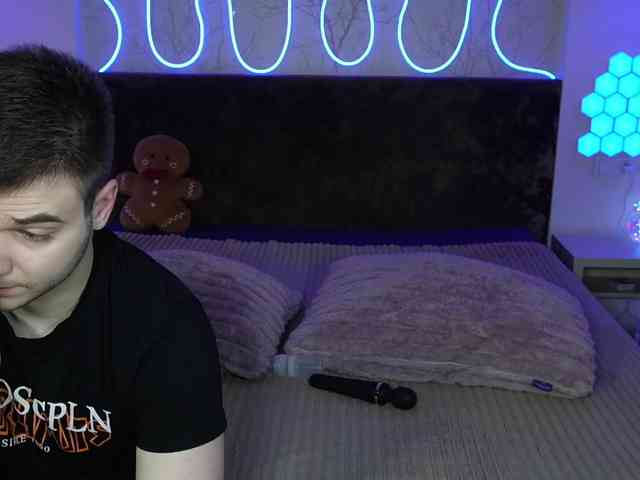 Модель: VikkiAndGeorge