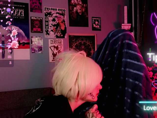 karkadeshka's BongaCams show and profile