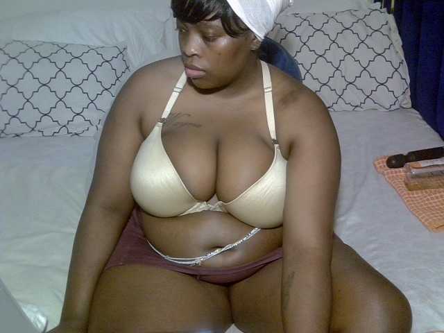 Pretty-beuty live cam on BongaCams