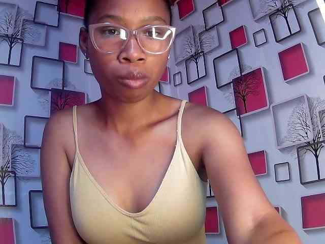 Larah00 Larah00