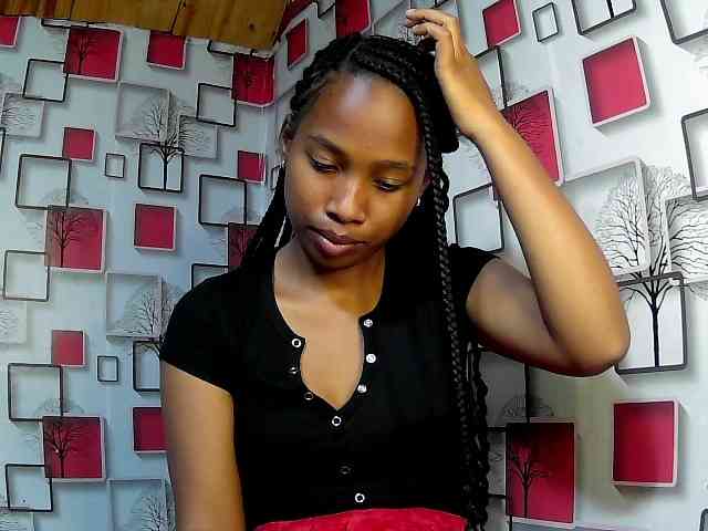Larah00 Larah00