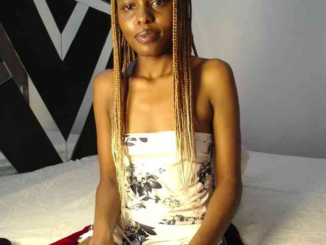 QueenLeyla webcam