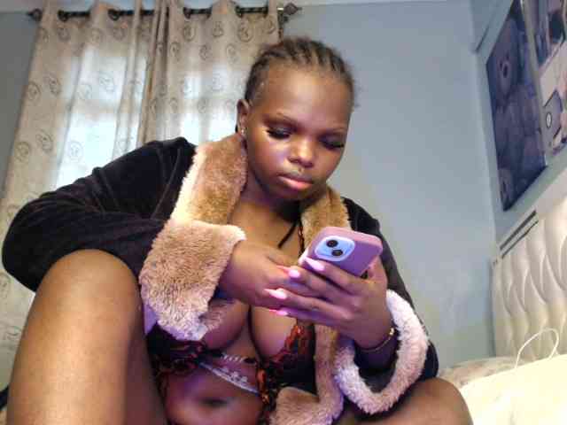 Slutty4u webcam