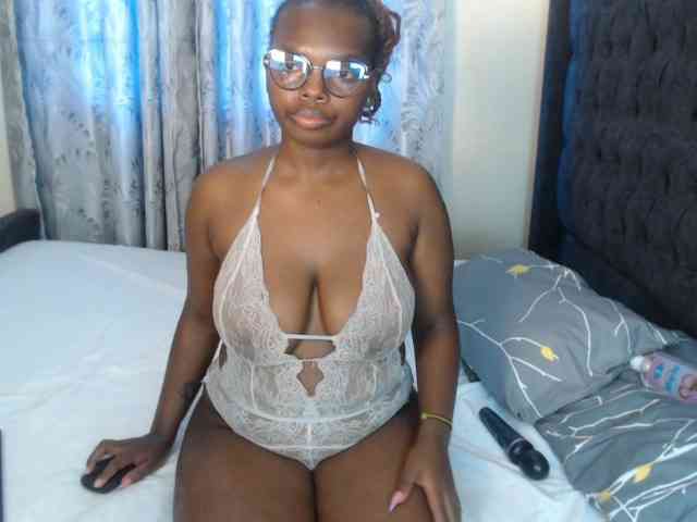 Slutty4u webcam
