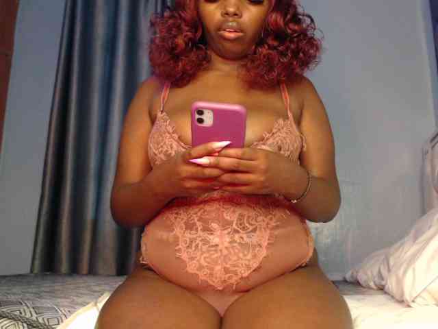 Slutty4u Live Webcam on BongaCams