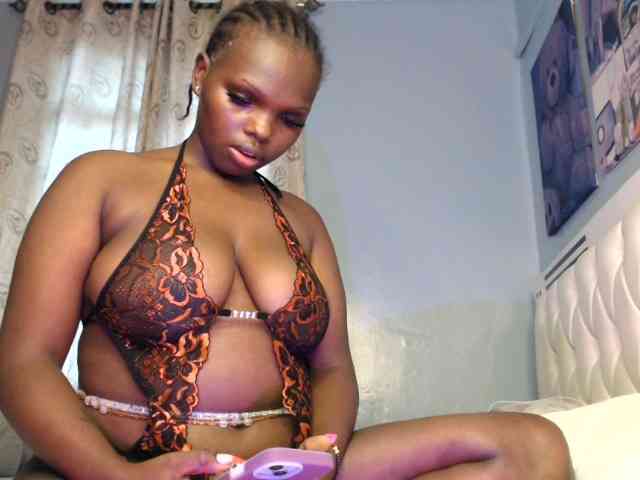 Slutty4u webcam