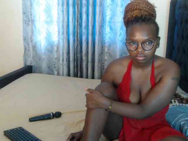 Slutty4u webcam