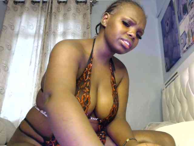 Slutty4u webcam