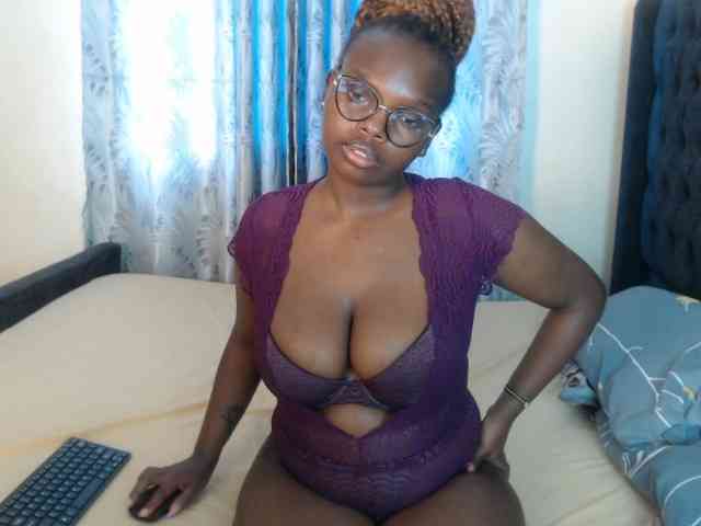 Slutty4u webcam