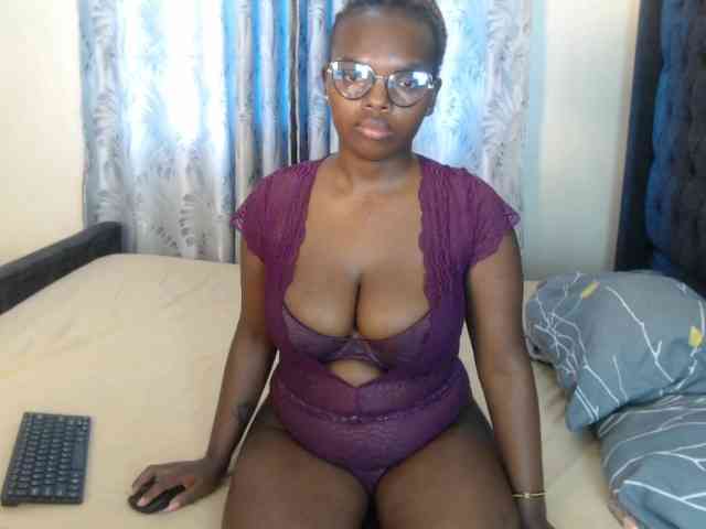 Slutty4u webcam