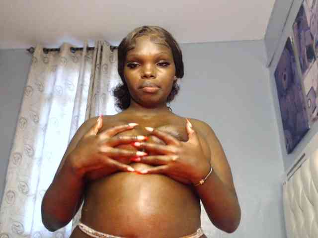 Slutty4u webcam