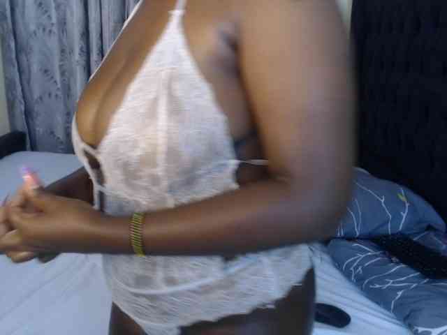 Slutty4u webcam
