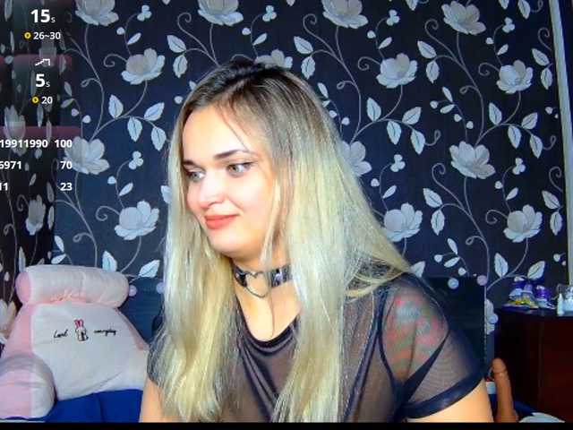 Mirabella333 live cam on BongaCams