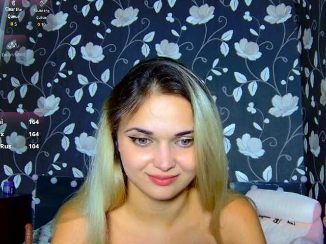 Mirabella333 live cam on BongaCams